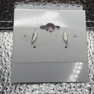 Feather Studs